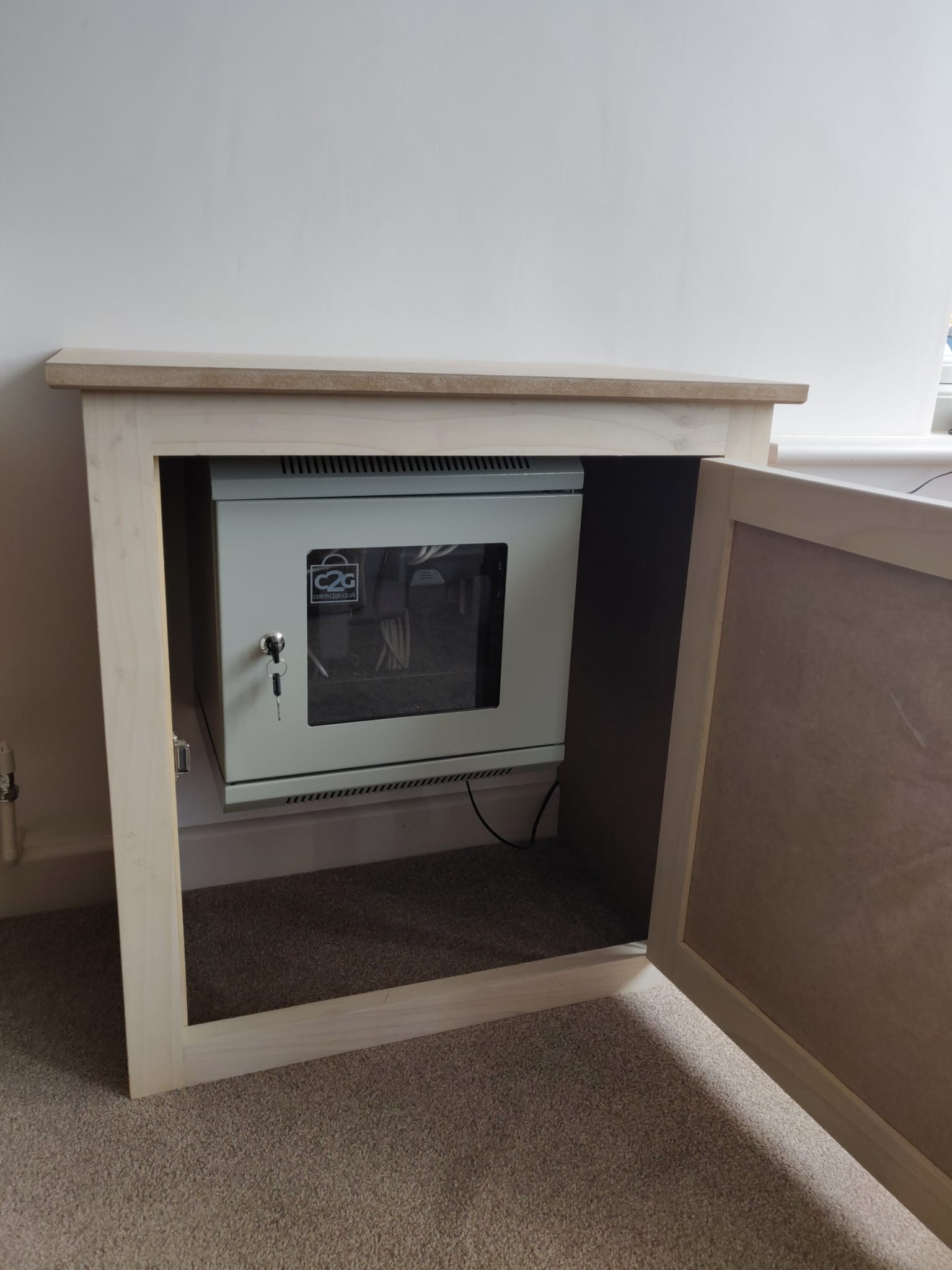 Bespoke alcove storage unit